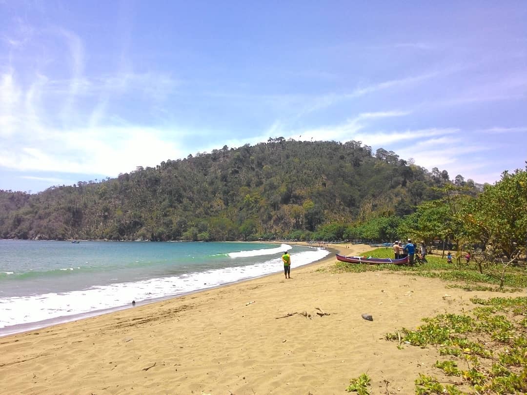 Pantai si pelot malang